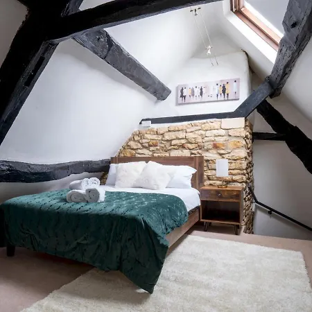 Pass The Keys Charming 18Th Century 4 Bedroom Cottage Moreton-in-Marsh Exterior photo