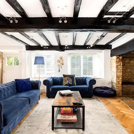 Pass The Keys Charming 18Th Century 4 Bedroom Cottage Moreton-in-Marsh Exterior photo
